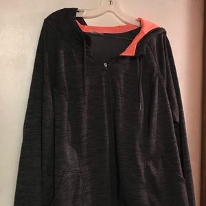 Danskin Now zip up jacket. Size 4x(26-28)